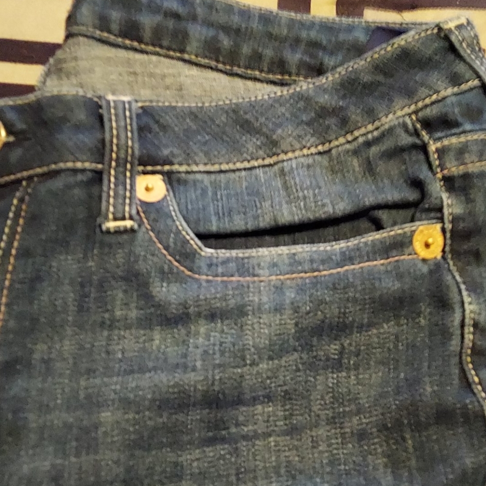 Women's cropped jeans